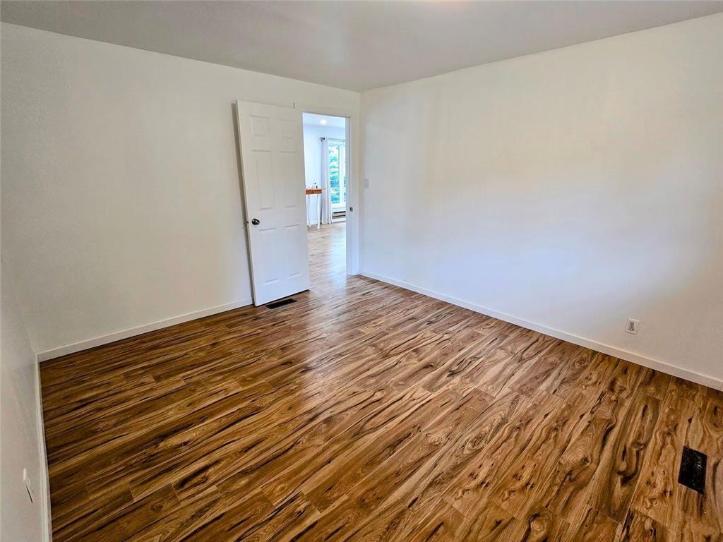 229 E Oak Street Tyler MN 56178 6757260 image12