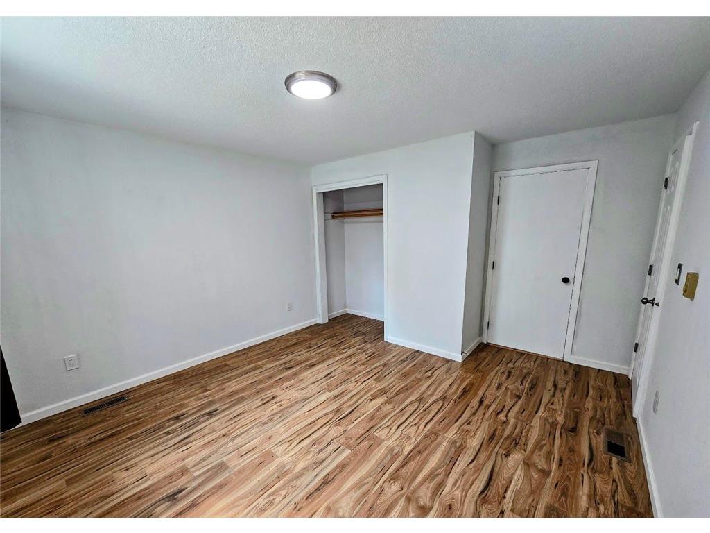 229 E Oak Street Tyler MN 56178 6757260 image17