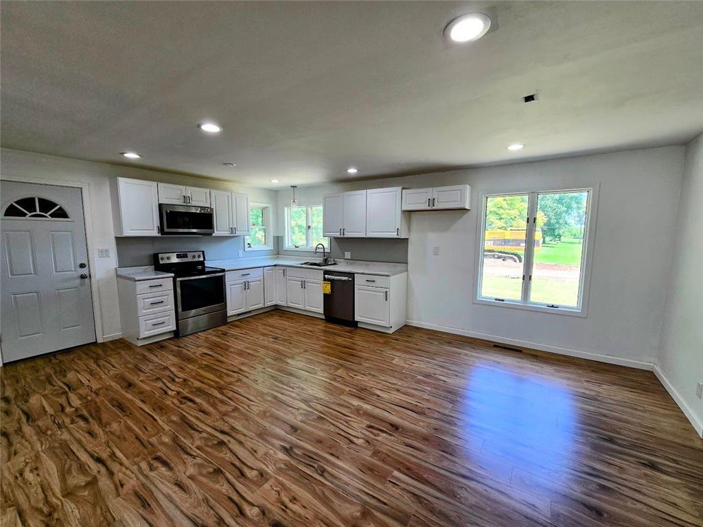 229 E Oak Street Tyler MN 56178 6757260 image2