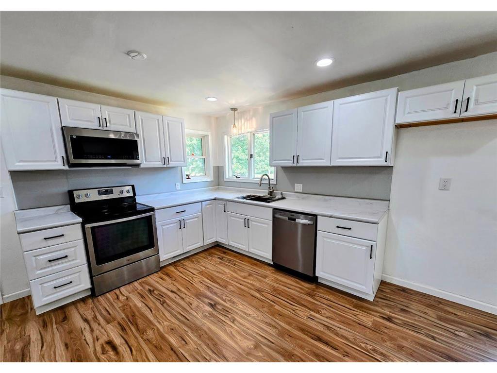 229 E Oak Street Tyler MN 56178 6757260 image3