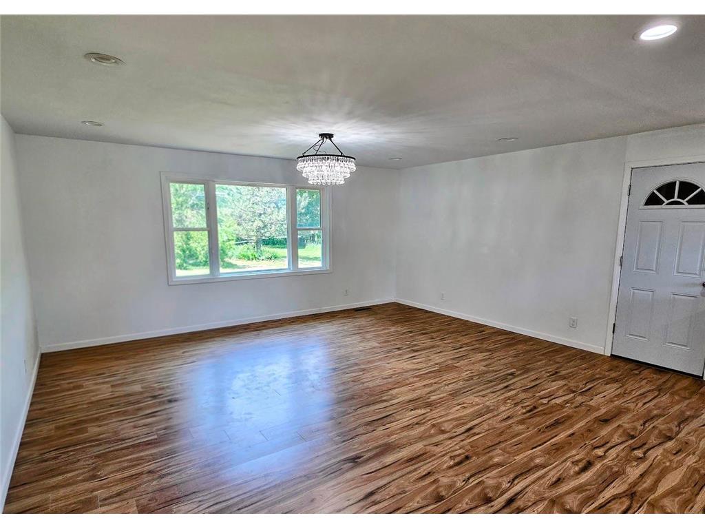 229 E Oak Street Tyler MN 56178 6757260 image4