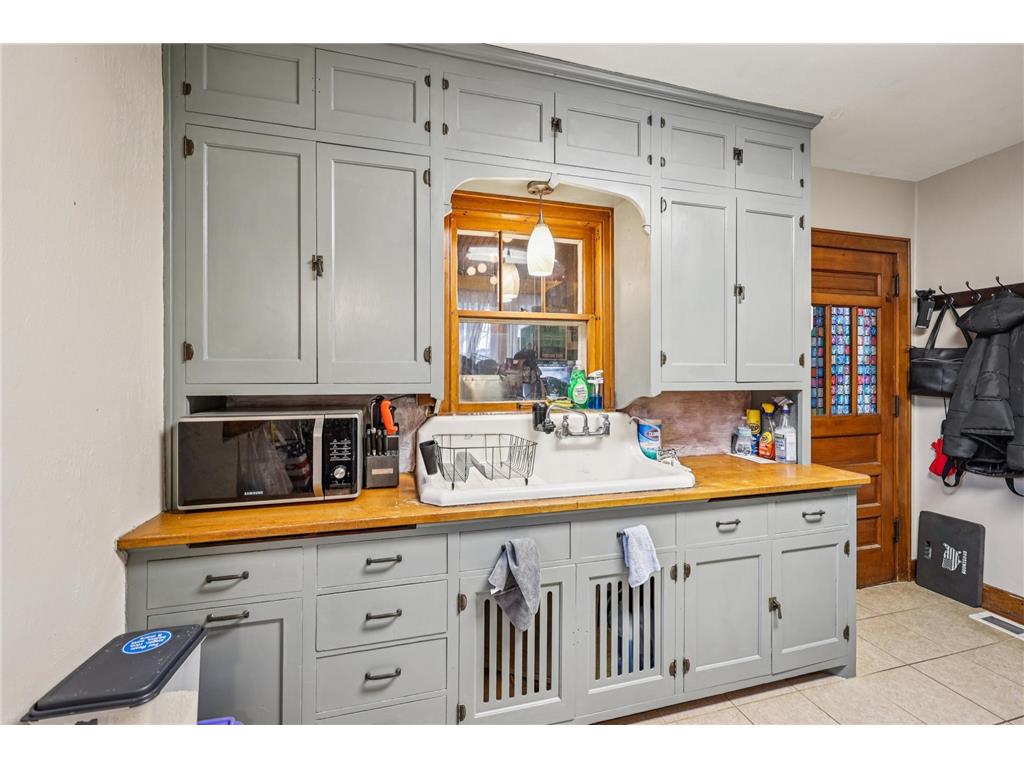 229 N 2nd Street New Richmond WI 54017 6817463 image11