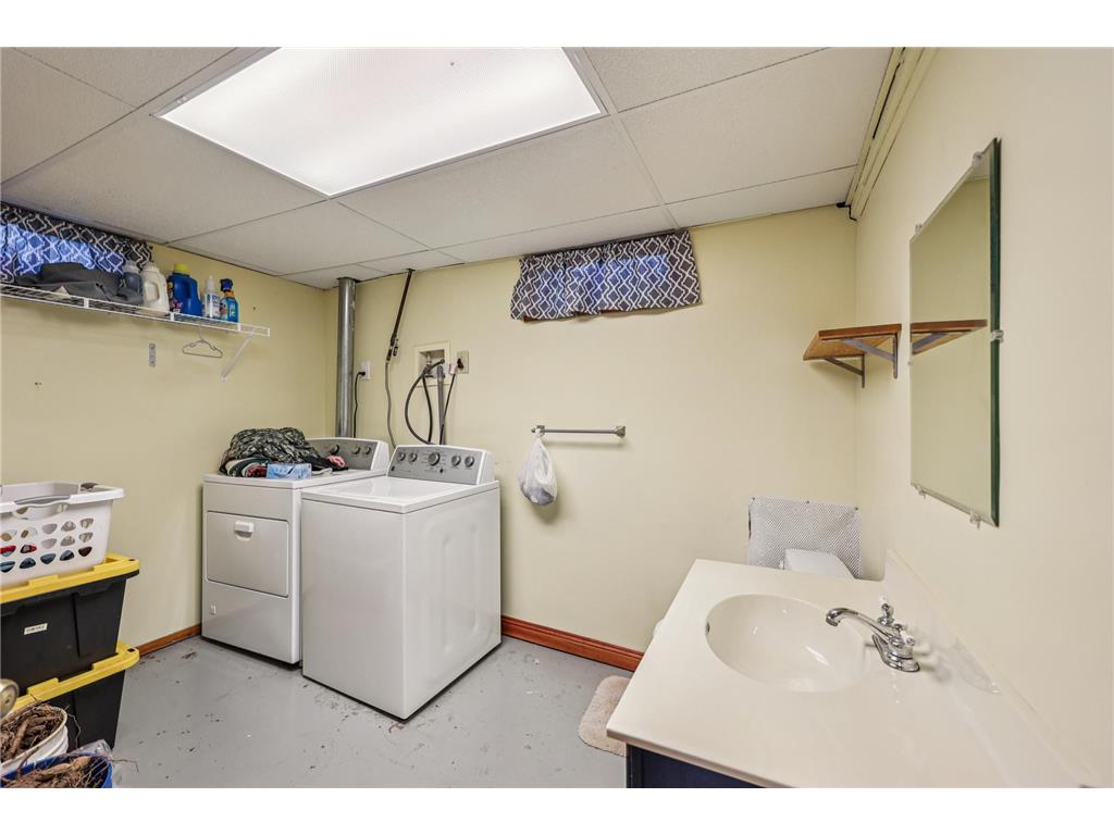 229 N 2nd Street New Richmond WI 54017 6817463 image40