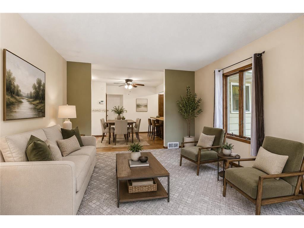 2291 Rockwood Avenue Saint Paul MN 55116 7011852 image1