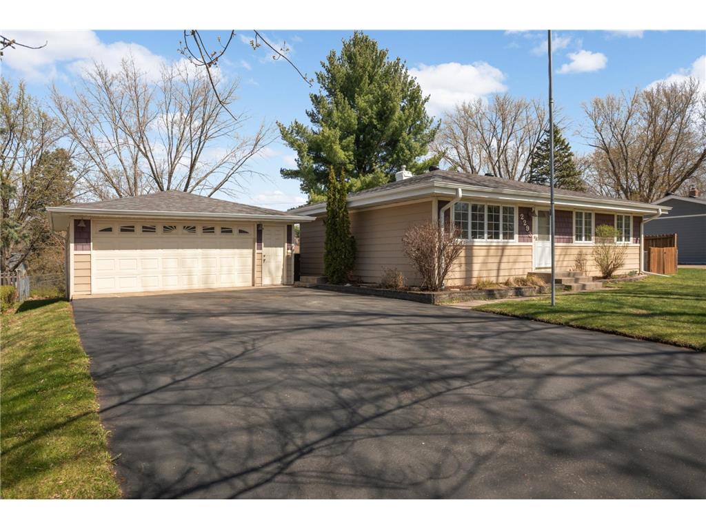 2293 Golfview Drive White Bear Lake MN 55110 7055938 image1
