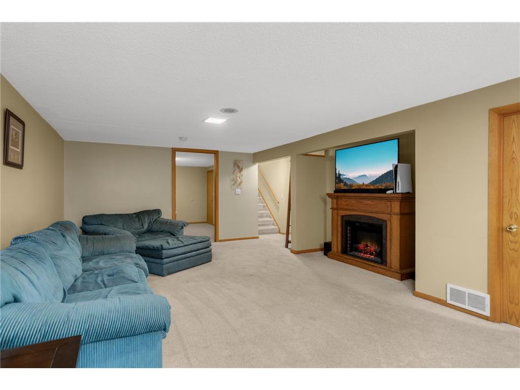 2293 Golfview Drive White Bear Lake MN 55110 7055938 image17