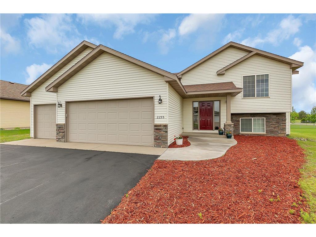 2295 Vermont Drive, Sartell, MN 56377 MLS 6205241 Edina Realty