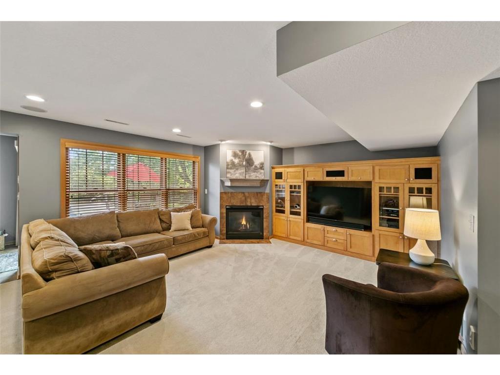 2297 Fieldstone Curve Woodbury MN 55129 7082972 image23