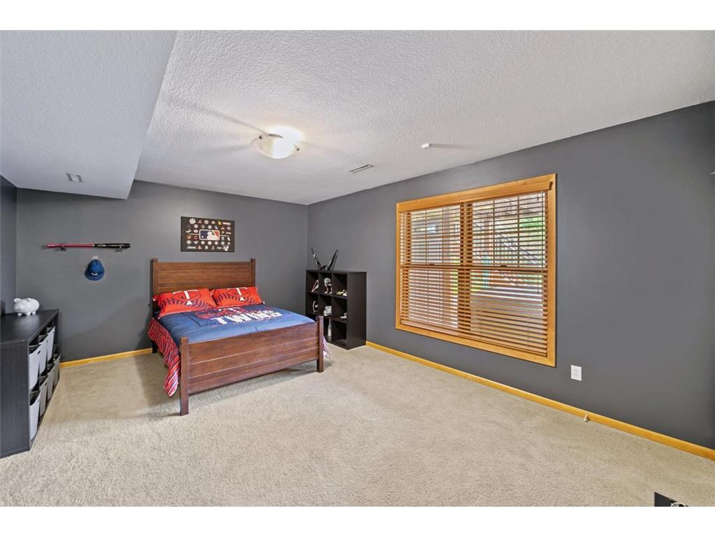 2297 Fieldstone Curve Woodbury MN 55129 7082972 image26