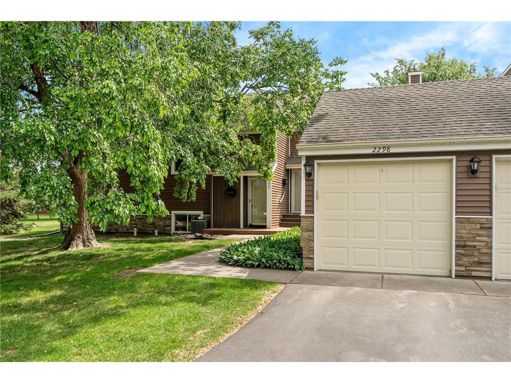 2298 Long Avenue Saint Paul MN 55114 6737222 image1