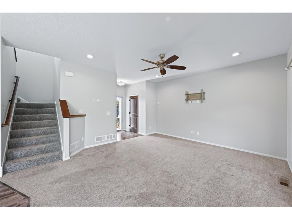 2299 Gall Avenue Maplewood MN 55109 7111937 image10