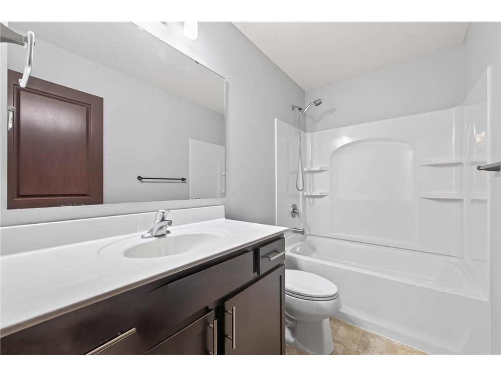 2299 Gall Avenue Maplewood MN 55109 7111937 image23