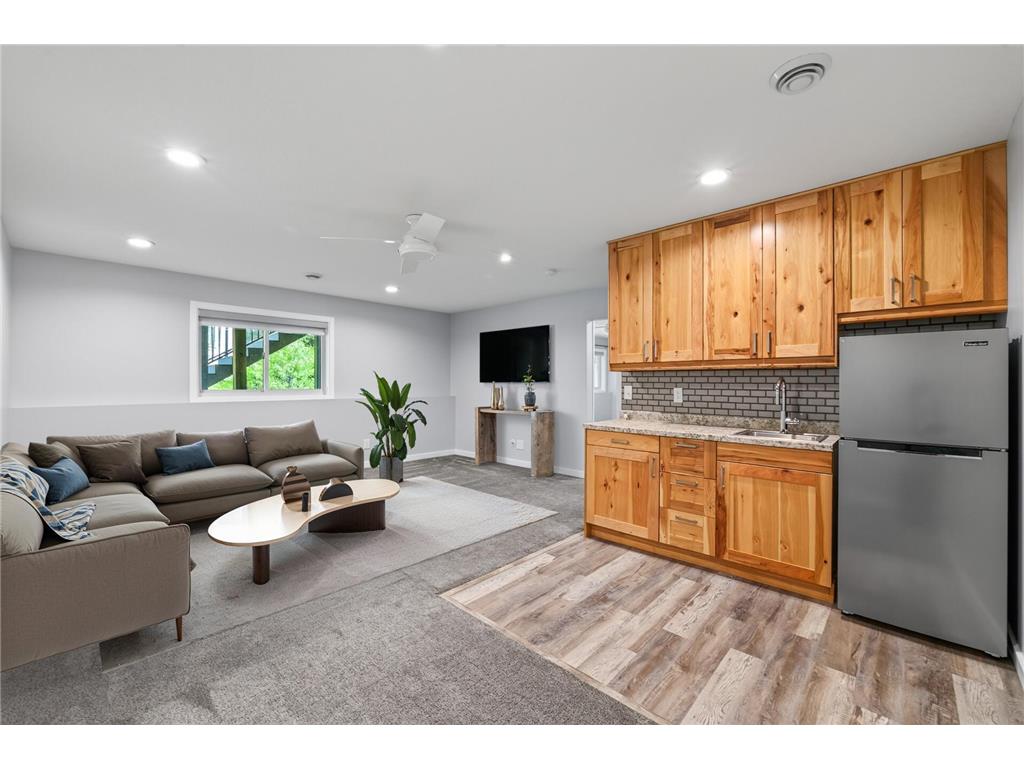 2299 Gall Avenue Maplewood MN 55109 7111937 image25