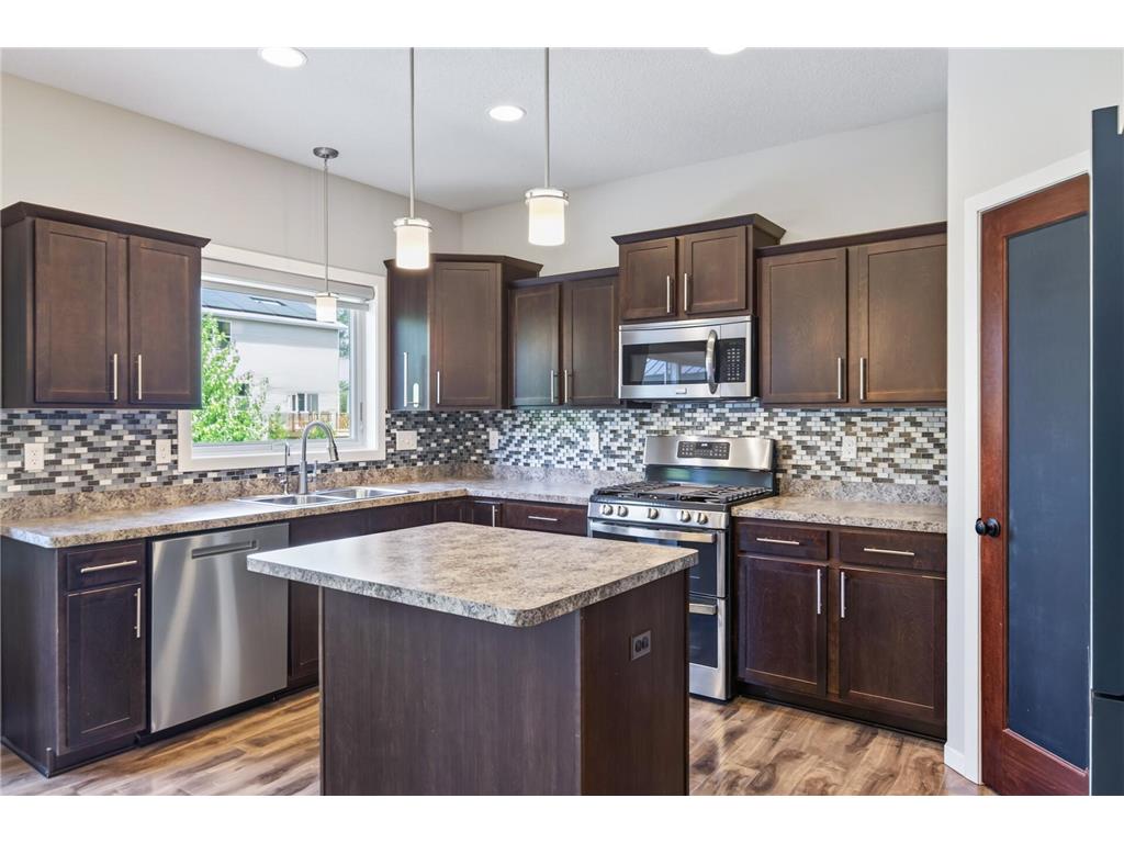 2299 Gall Avenue Maplewood MN 55109 7111937 image3
