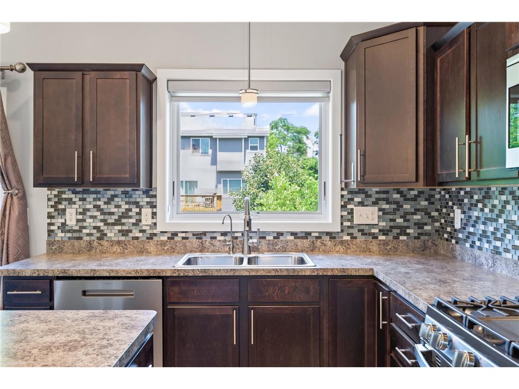 2299 Gall Avenue Maplewood MN 55109 7111937 image4