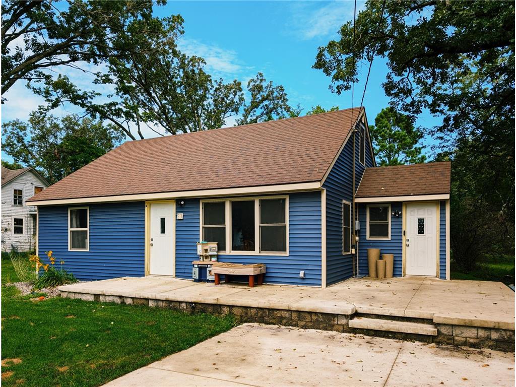 23 2nd Avenue NE New London MN 56273 6593260 image1