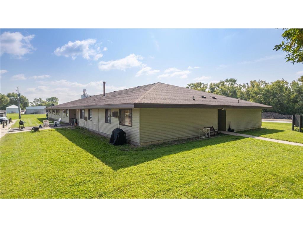 23 Neptune Street N Cosmos MN 56228 6789417 image3