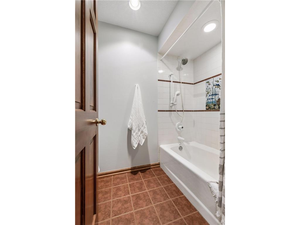 23 Scotch Pine Circle North Oaks MN 55127 7082188 image81