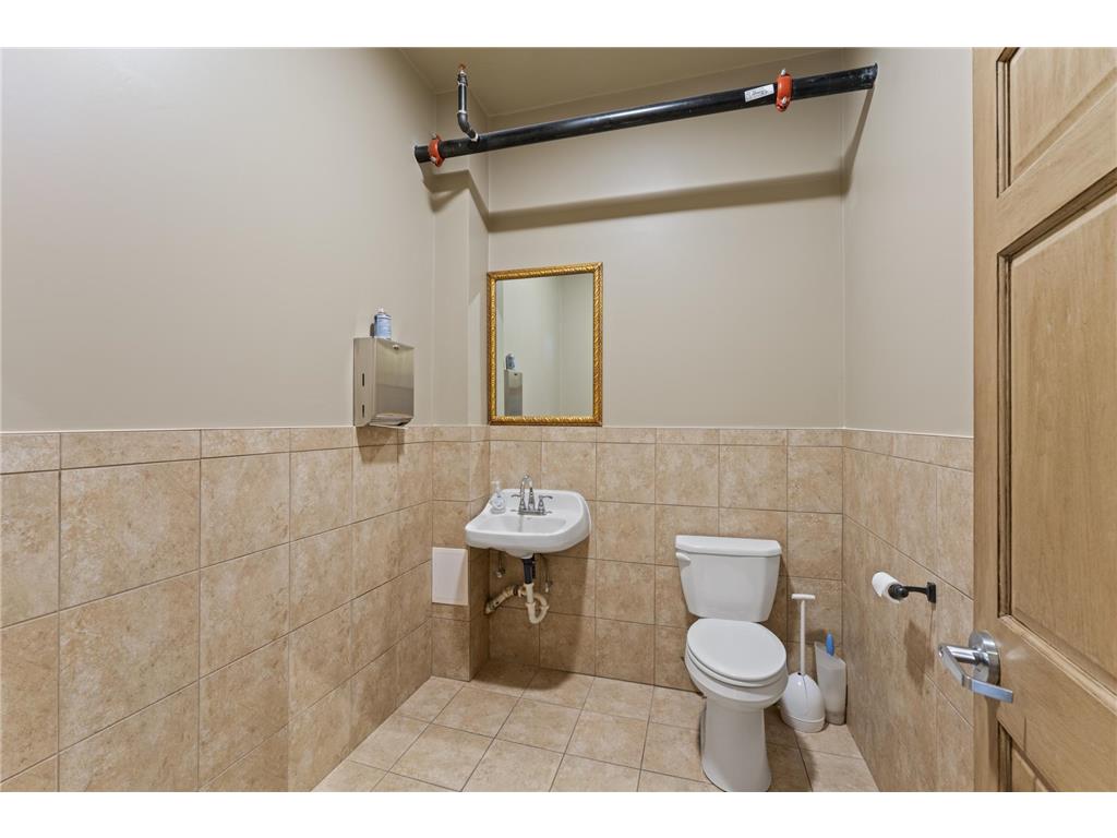 230 1st Avenue E Shakopee MN 55379 7020054 image3