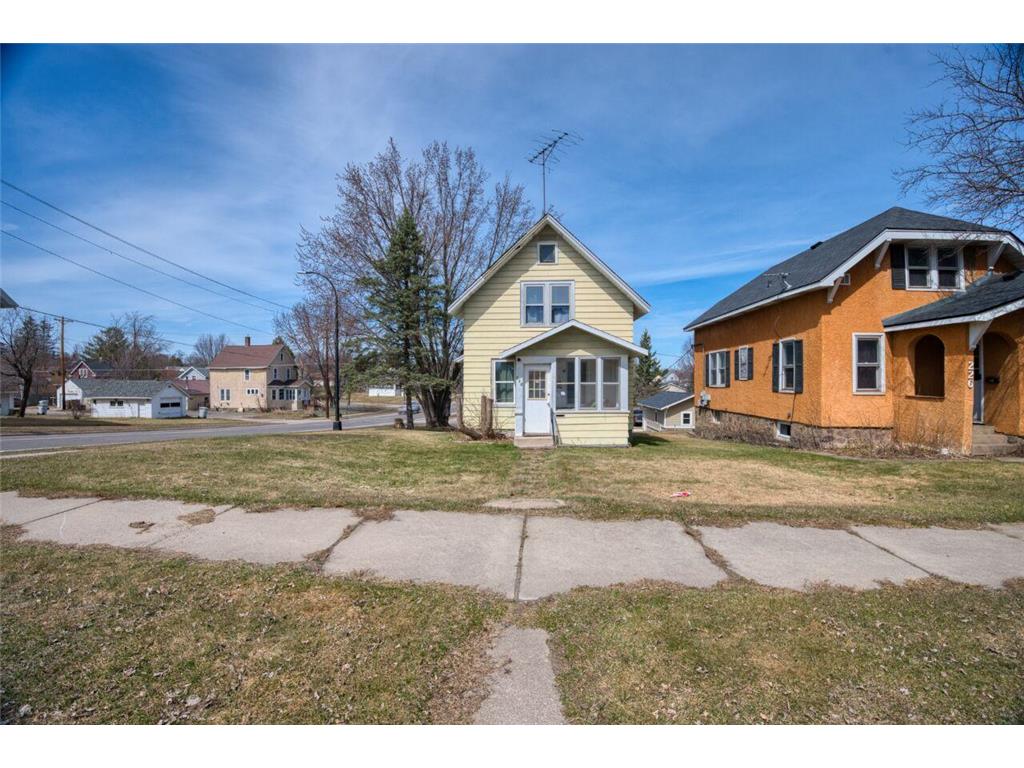 230 2nd Street NW Chisholm MN 55719 7061115 image1