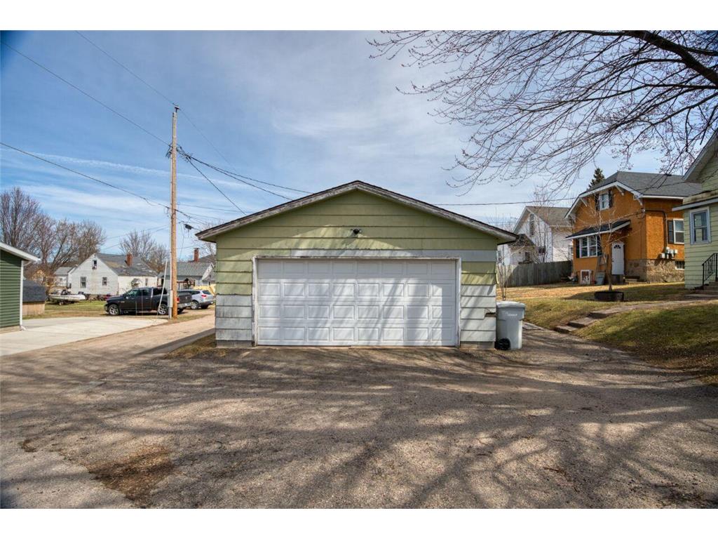 230 2nd Street NW Chisholm MN 55719 7061115 image2