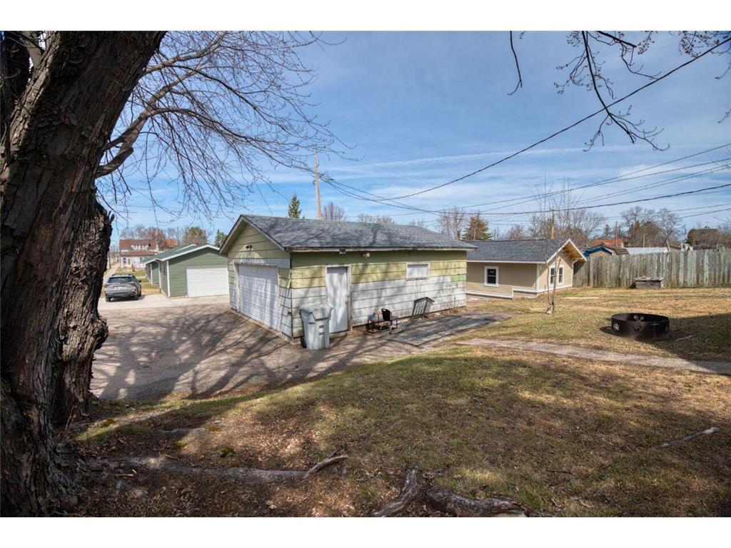 230 2nd Street NW Chisholm MN 55719 7061115 image3