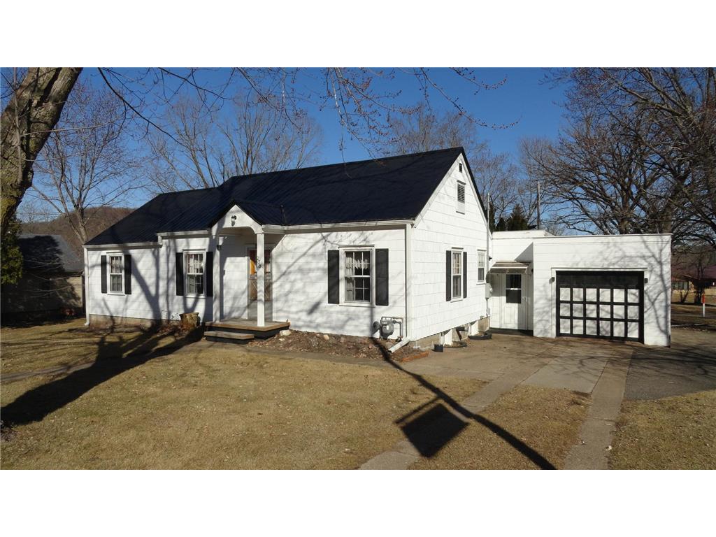 230 E Race Avenue Elmwood WI 54740 6501585 image1