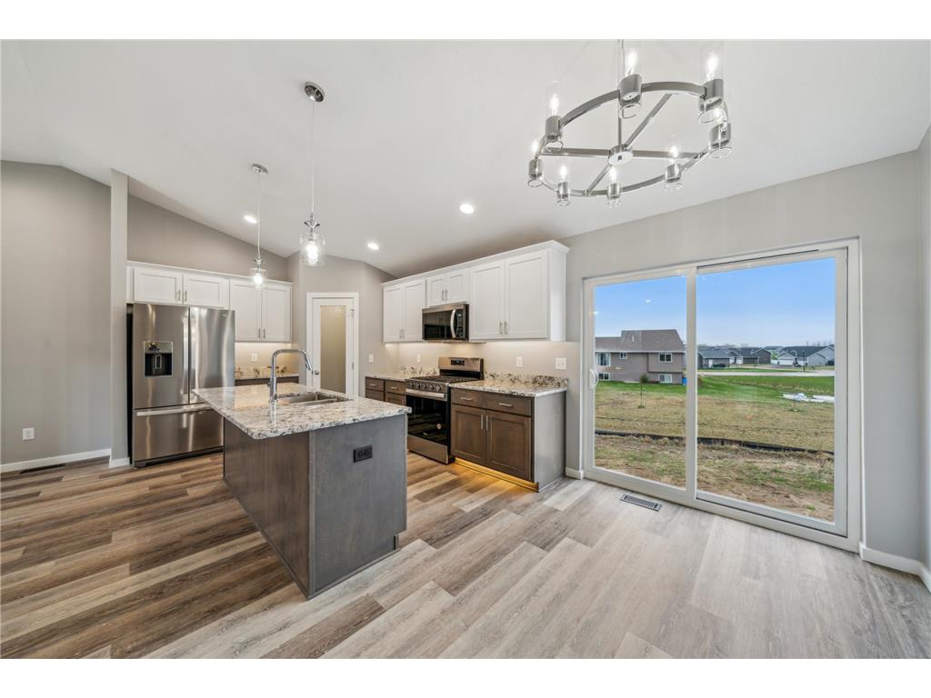 230 Eagle Ridge Drive Roberts WI 54023 6641917 image1