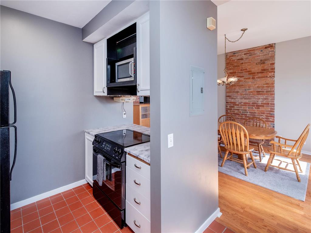 230 Exchange Street S #M Saint Paul MN 55102 7071993 image14