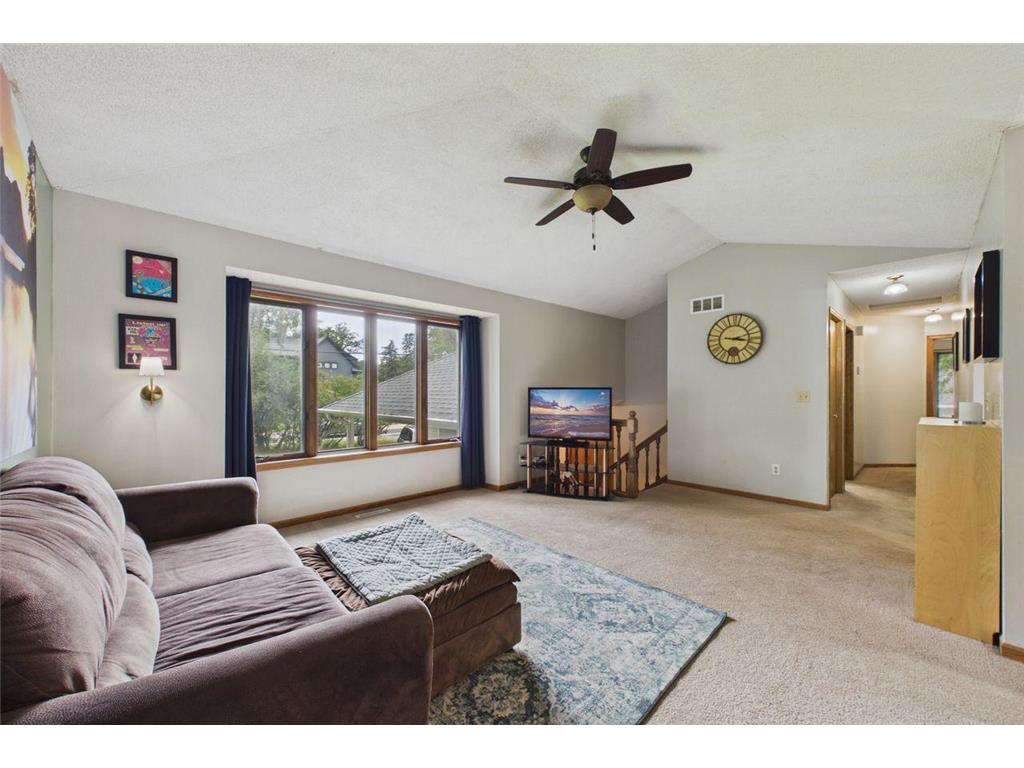 230 Mahtomedi Avenue Mahtomedi MN 55115 - White Bear 7110669 image3