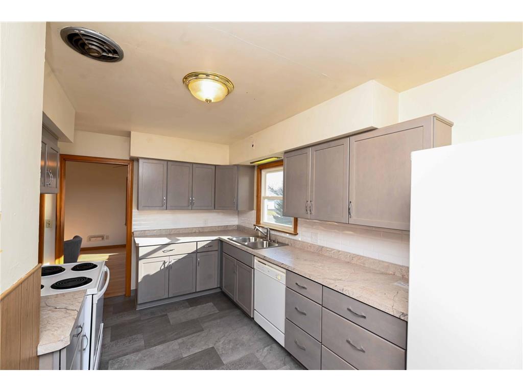 230 Main Street Green Isle MN 55338 6818665 image31