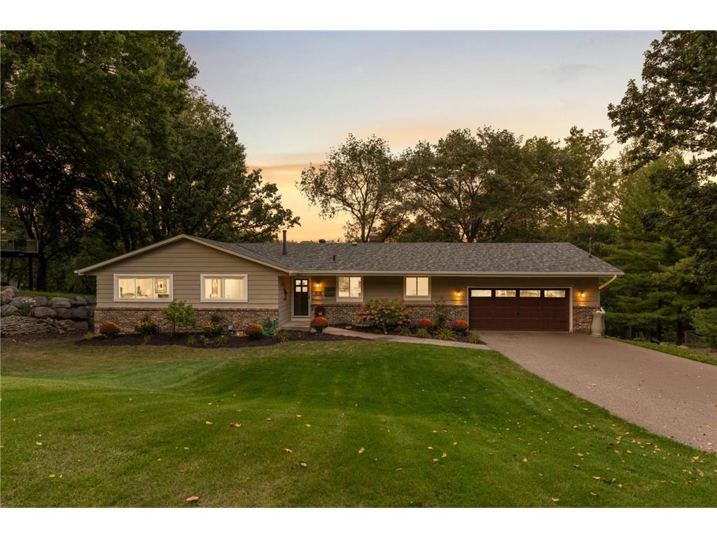 230 Maple Island Road Burnsville MN 55306 - Crystal 7100033 image1