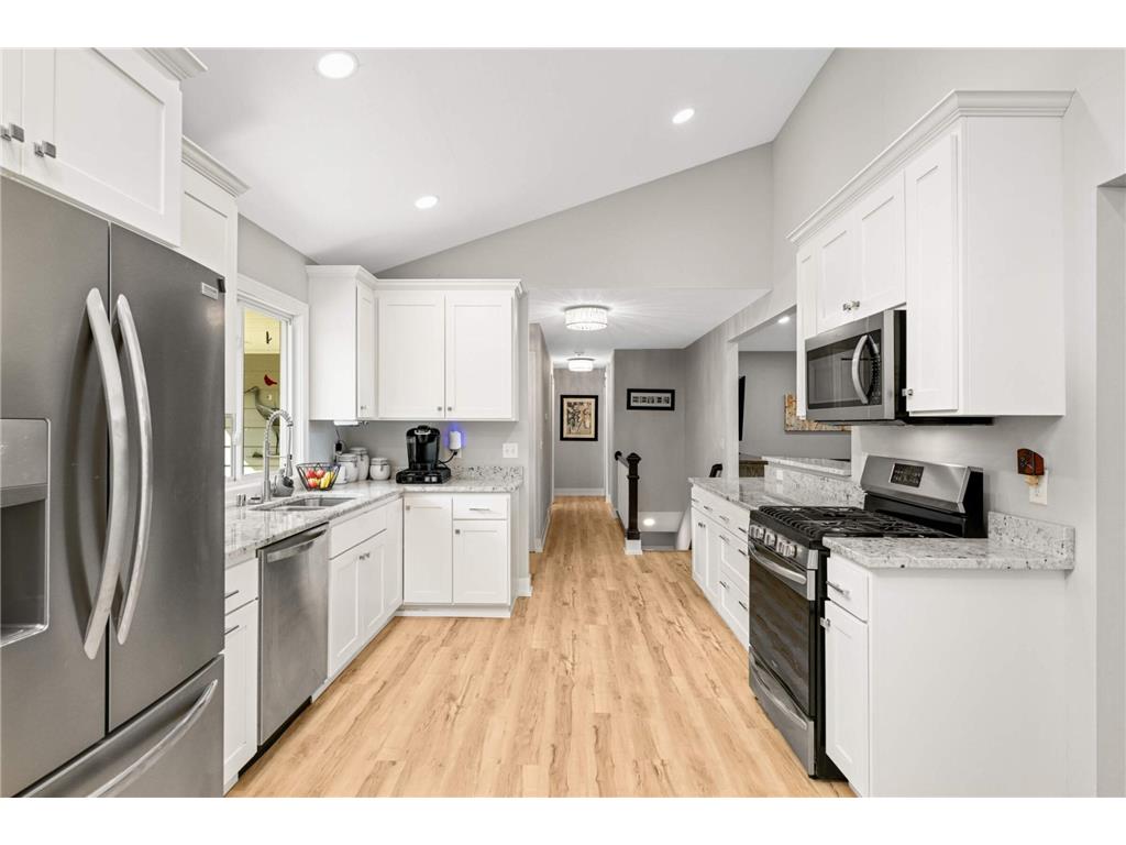 230 Maple Island Road Burnsville MN 55306 - Crystal 7100033 image30