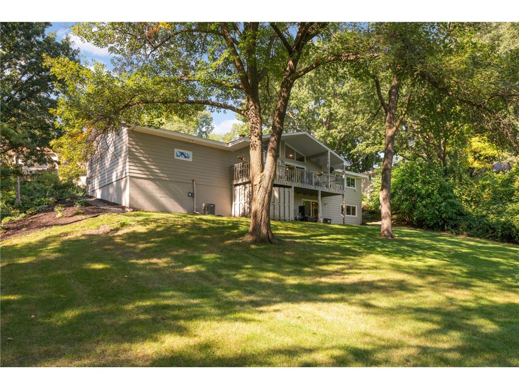 230 Maple Island Road Burnsville MN 55306 - Crystal 7100033 image49