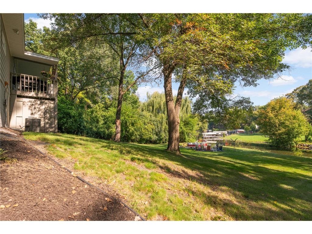 230 Maple Island Road Burnsville MN 55306 - Crystal 7100033 image50