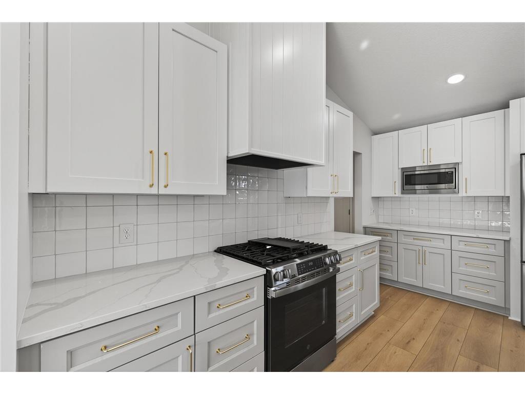 230 Mccarrons Place W Roseville MN 55113 - McCarron 6739717 image9