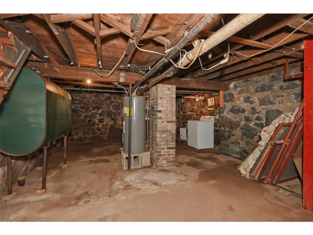 230 N 18th Avenue W Duluth MN 55806 7100155 image17