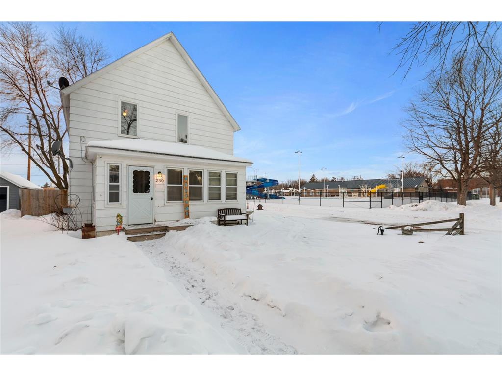 230 S Willow Street Belle Plaine MN 56011 6330425 image1