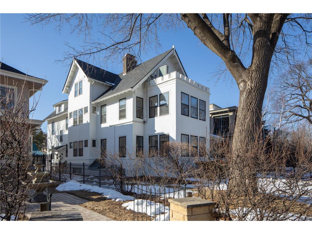 2300 Irving Avenue S #2 Minneapolis MN 55405 6684337 image1