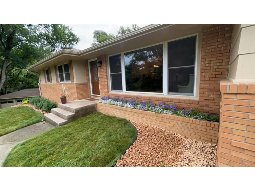 2300 Oakwood Drive Burnsville MN 55306 6575071 image1