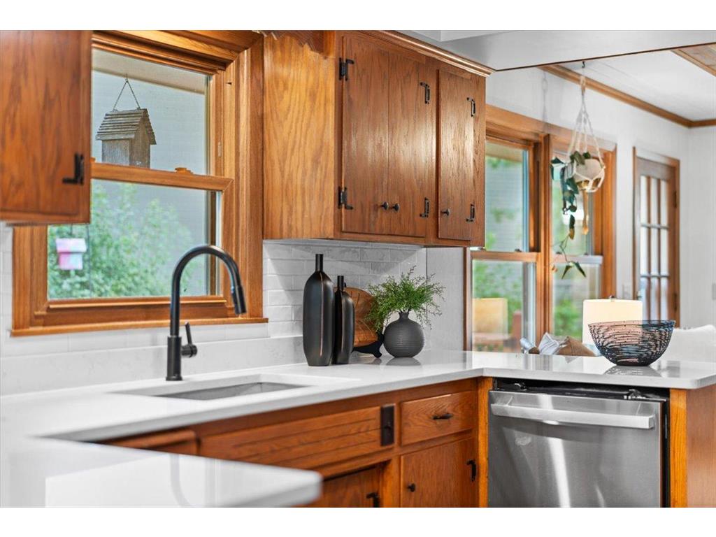 2300 Oakwood Drive Burnsville MN 55306 7102607 image12
