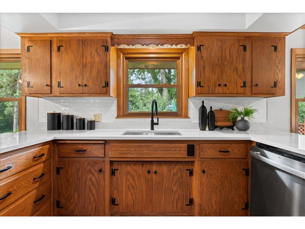 2300 Oakwood Drive Burnsville MN 55306 7102607 image15