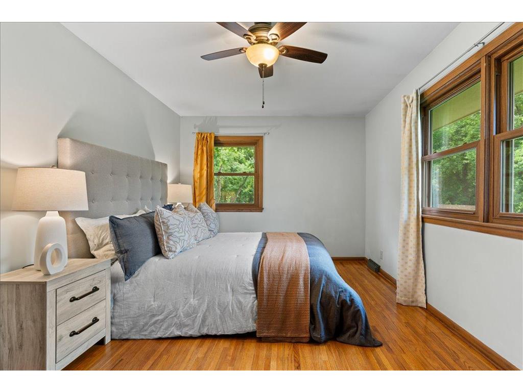 2300 Oakwood Drive Burnsville MN 55306 7102607 image24
