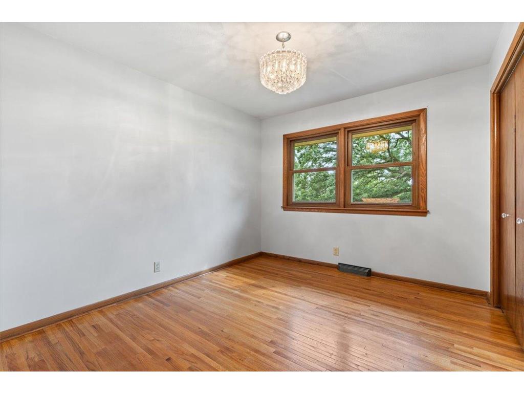 2300 Oakwood Drive Burnsville MN 55306 7102607 image26