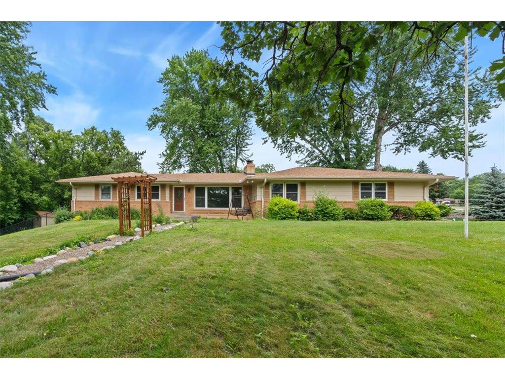 2300 Oakwood Drive Burnsville MN 55306 7102607 image3
