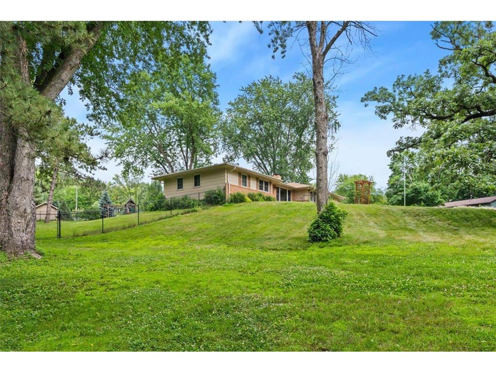 2300 Oakwood Drive Burnsville MN 55306 7102607 image61