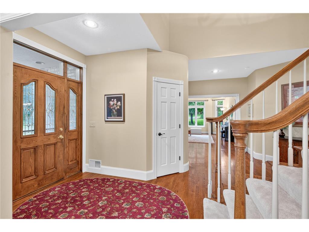 2300 Wildwood Court Burnsville MN 55306 7074154 image10
