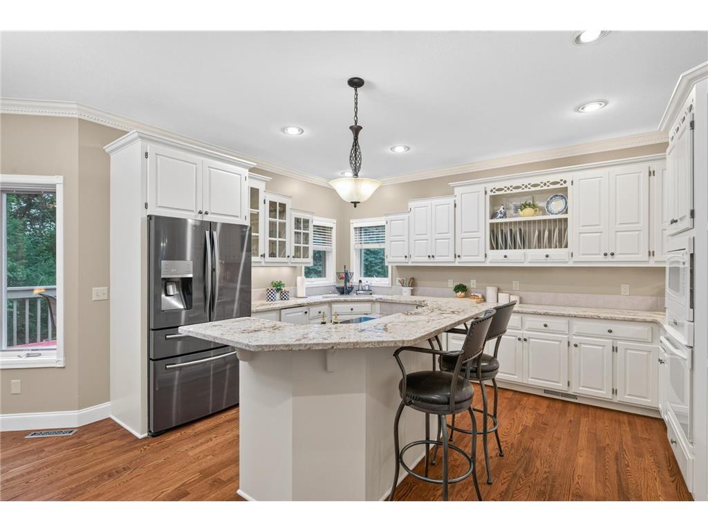 2300 Wildwood Court Burnsville MN 55306 7074154 image21