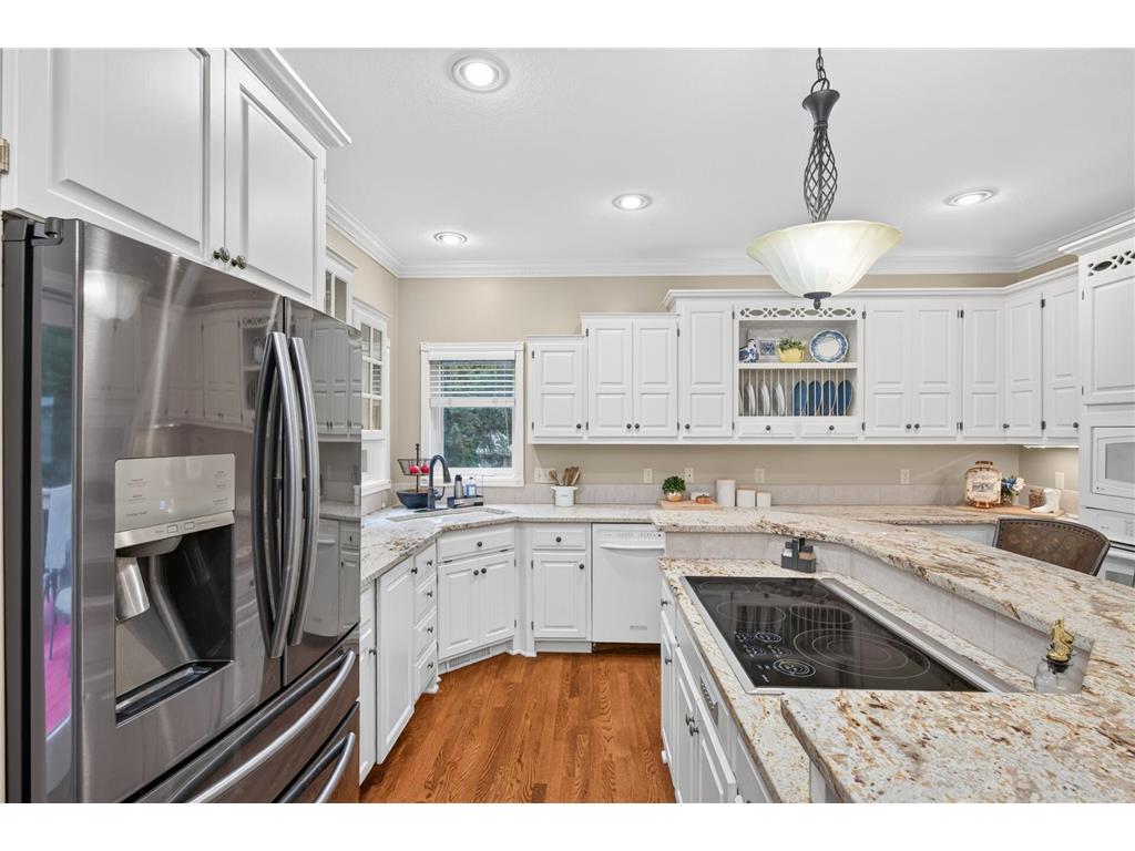2300 Wildwood Court Burnsville MN 55306 7074154 image25