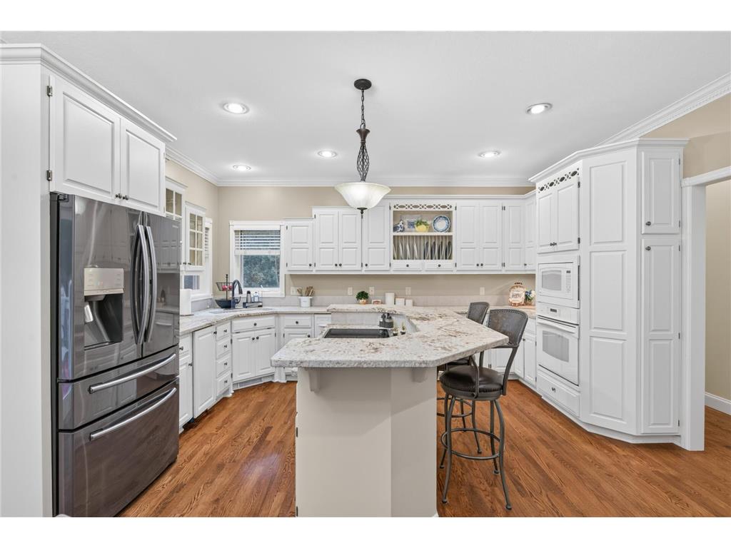 2300 Wildwood Court Burnsville MN 55306 7074154 image26